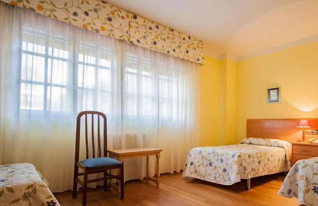Hotel Surfances-1